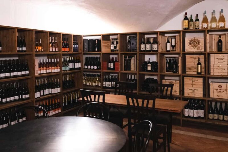 Taverna dei Servi Florence: Traditional Tuscan wine tasting - The Experience in Detail