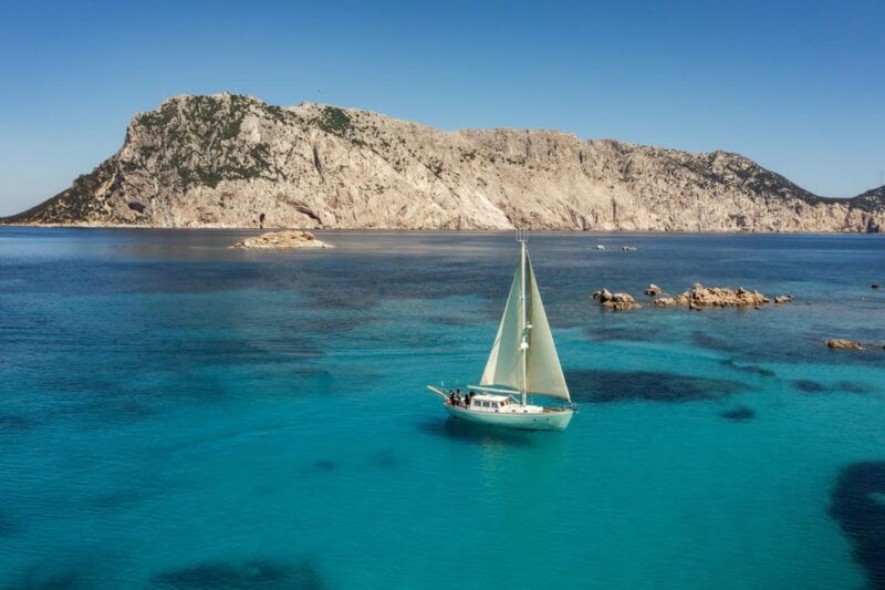 TAVOLARA TOUR WITH 15 METERS VINTAGE SAILBOAT WITH APERITIF - Good To Know