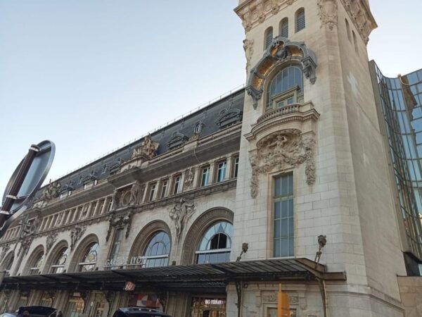 Taxi Bayeux - Paris Airport - Customer Support Options