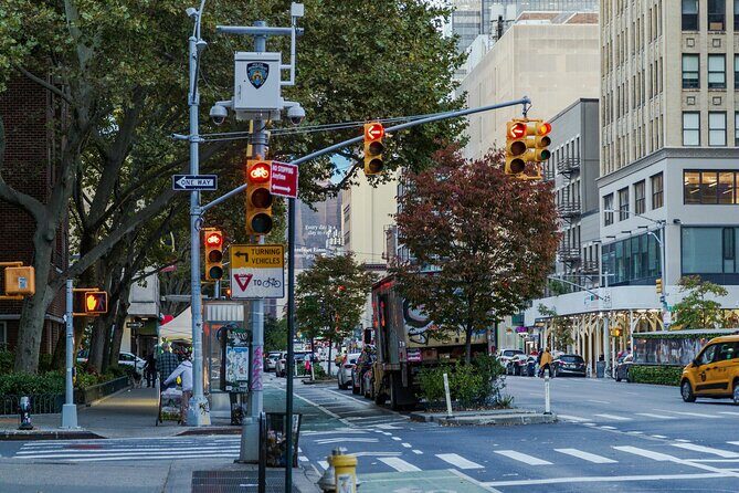 Taxi Driver Movie Locations on Private Tour in New York City - Step 5: The Lyric Theatre – From Opera to Cinema