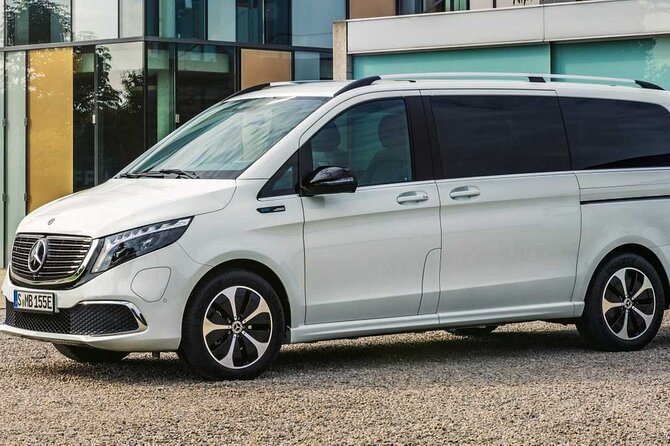 Taxi Services & Private Transfer in Seychelles - Pickup and Meeting Points