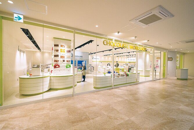 Taxi Tour (4+):Smelt Fishing, Strawberry Picking & ROYCE Factory - An In-Depth Look at the Itinerary