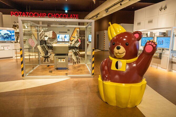 Taxi Tour (4+):Smelt Fishing, Strawberry Picking & ROYCE Factory - Who Should Book This Tour?