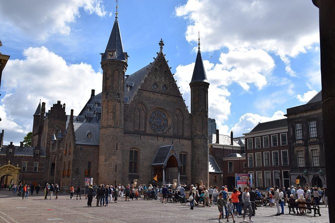Taxi Transfer From the Hague to Amsterdam Schiphol Airport - Timed Journey