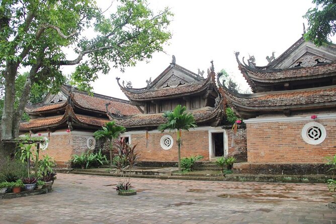 Tay Phuong Pagoda and Duong Lam Ancient Village With Biking - Cycling in the Vietnamese Countryside