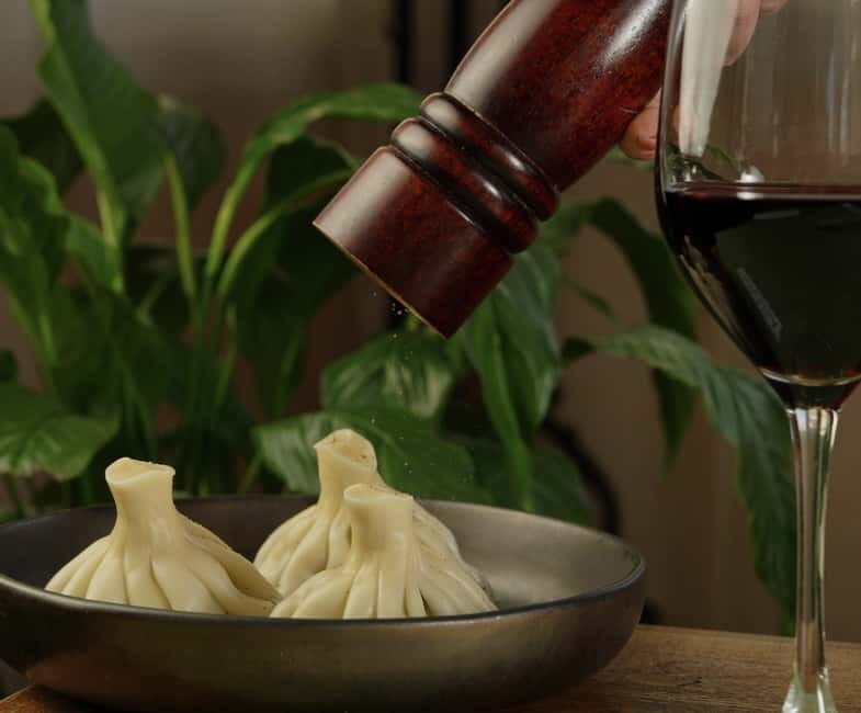 Tbilisi: Khinkali Tasting Lunch with Local Drinks and Pickup - A Closer Look at the Itinerary