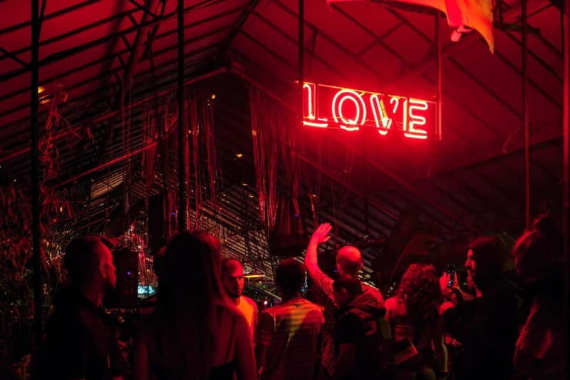 Tbilisi: Nightlife Highlights Tour with Welcome Drinks - The Sum Up