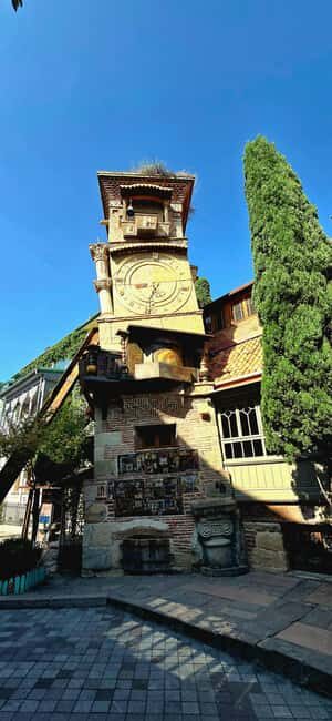 Tbilisi: Private Old Town & Sololaki Walking Tour with Lunch - Who Will Love This Tour?