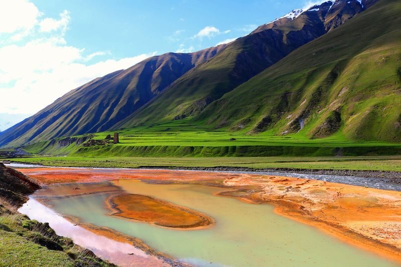 Tbilisi Stepantsminda & Truso Valley Full-Day Small Group Tour - A guide can make the long ride worthwhile