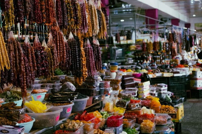 Tbilisi: Street Art & Dezerter Bazaar Tour w/ Tastings - Good To Know