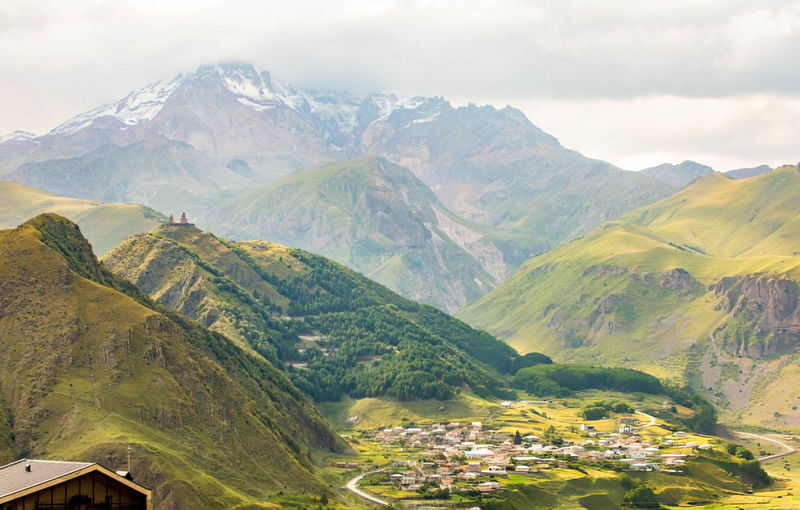 Tbilisi to Kazbegi, Gudauri & Ananuri Full-Day Nature Tour - The lunch and tasting stops