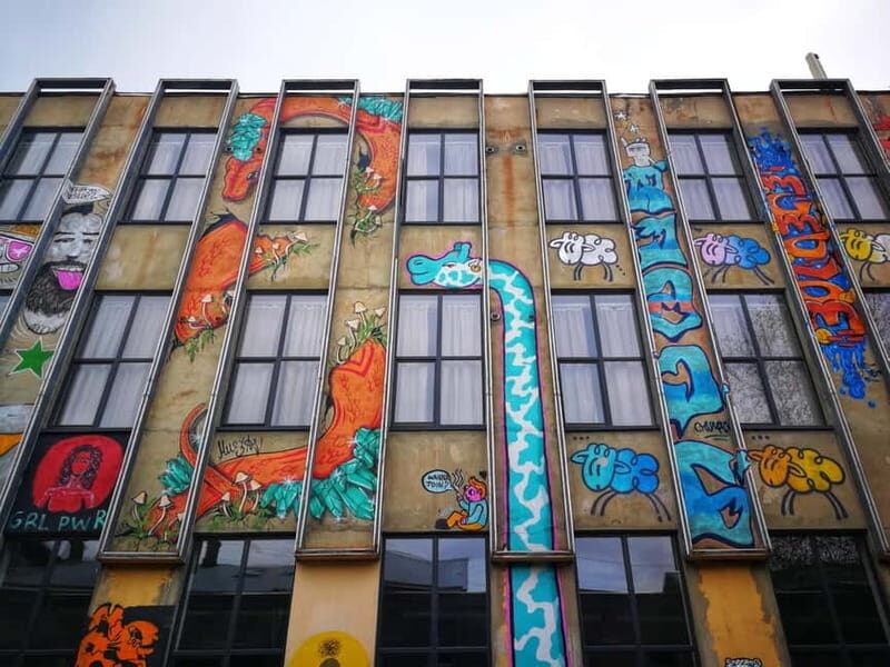 Tbilisi: Vintage Stores and Cafes Walking Tour with Coffee - Good To Know