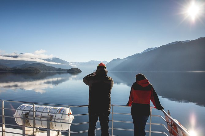 Te Anau Glow Worm Caves Tour - Lake Cruise on Lake Te Anau