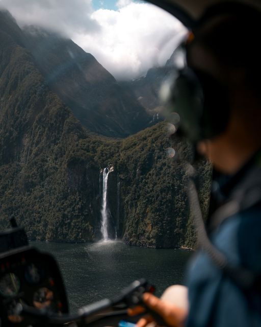Te Anau: Milford Sound Scenic Flight With Lakeside Landing - Activity Details