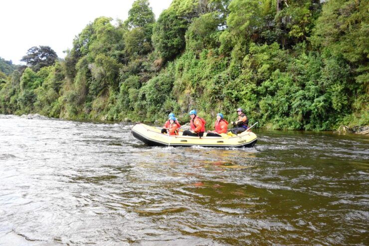 Te Awa Kairangi Grade 2 Scenic Rafting Tour - Experience the Native Birdlife and Scenery