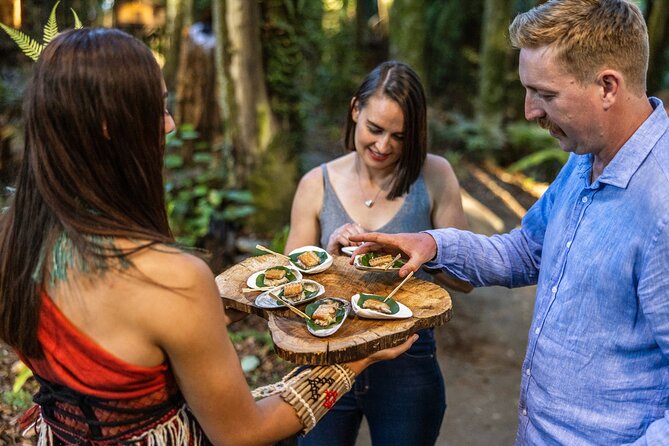 Te Pā Tū Evening Cultural Experience - Private Tour From Auckland - Cash Bar and Beverage Inclusions