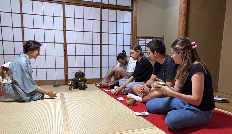 Tea Ceremony Tokyo Cha An in Shibuya - A quiet room just off Shibuya’s busy streets
