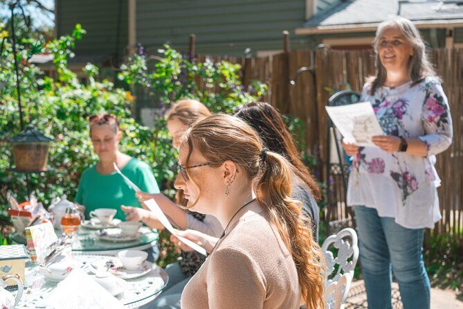 Tea with hummingbirds at a Hummingbird Sanctuary - Additional Features & Considerations