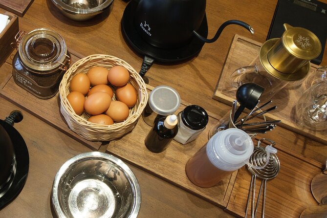 Techniques & Secrets Behind the Famed Vietnamese Egg Coffee - Serving and Presentation Tips for Vietnamese Egg Coffee