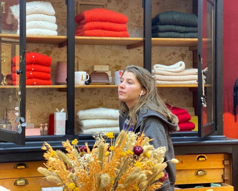 Teen Shopping Tour of Paris, 2.30 Hour Walking Tour - Shopping Highlights