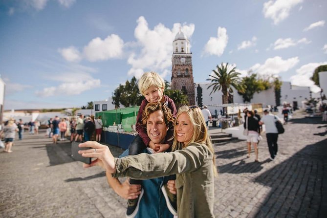 Teguise Market and La Graciosa Island Tour - Weather and Minimum Travelers