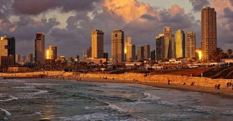 Tel Aviv : Must-See Attractions Private Walking Tour - Activities