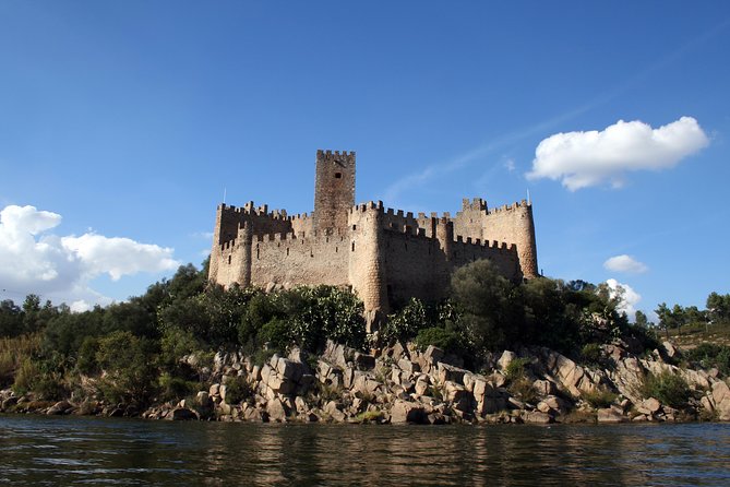 Templar Knights: Tomar and Almourol Castles Full Day Private Tour - Unesco-Listed Convento De Cristo