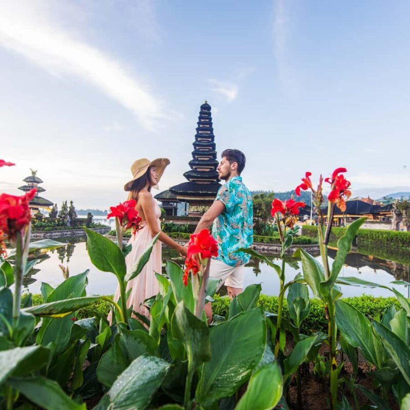 Temple Escapade: Ulun Danu Beratan, Taman Ayun - Transportation and Group Size