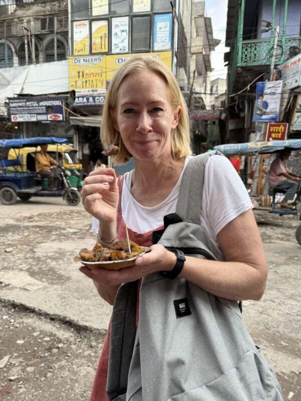 Temples, Bazaars & FoodTasting in OldDelhi with female Guide - Who Will Enjoy This Tour?