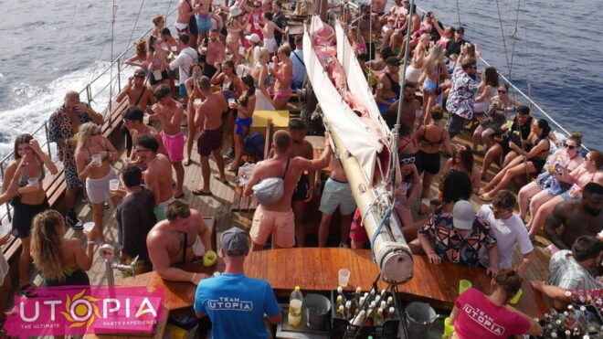 Tenerife: Boat Party With Open Bar and DJs - Selecting Participants and Date