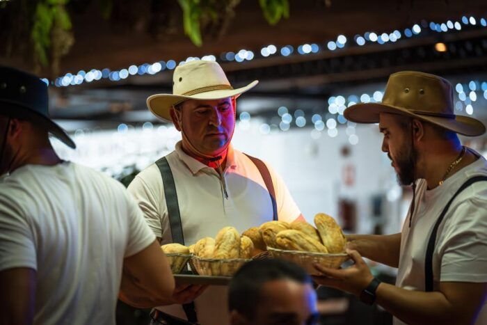 Tenerife: Musical Show the Wild South With Dinner and Transfer - Customer Feedback and Recommendations