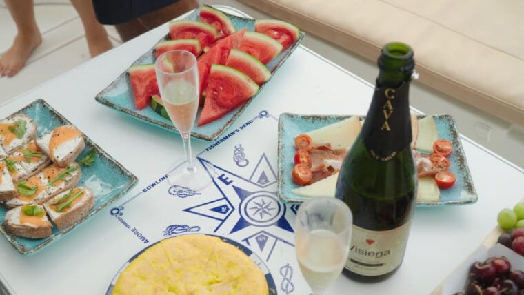Tenerife: Private Luxury Yacht Sunset Cruise - Prepare for Your Sunset Cruise