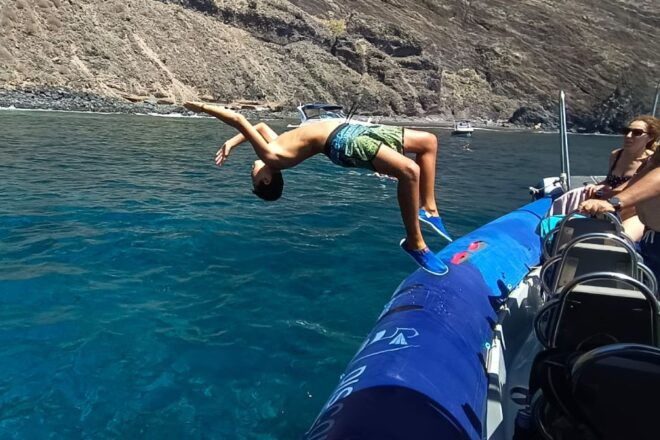 Teno to Masca: Boat Trip With Snorkeling & Drinks - Onboard Experience