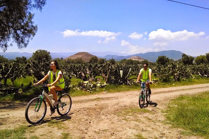 Teotihuacan 4-Hour Guided Bike Tour With Atetelco and Lunch  - Mexico City - The Sum Up