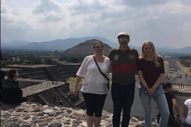 Teotihuacan at dawn, no tourist traps. - The Sum Up