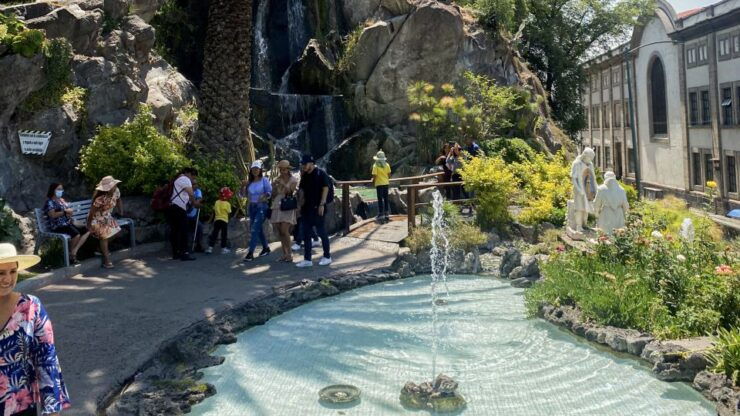 Teotihuacan, Guadalupe, Xochimilco, Coyoacan & Frida Kahlo - Booking Details