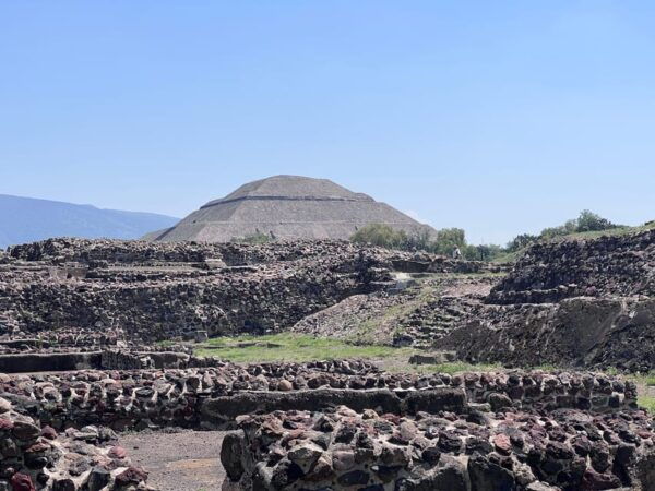 Teotihuacan: Morning Tour With Transportation From CDMX - Included Amenities