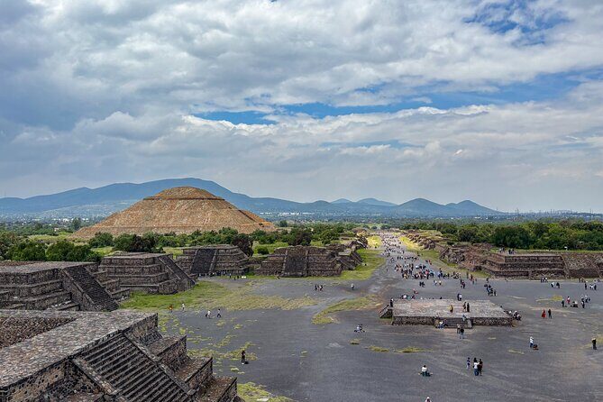 Teotihuacan Private from Mexico City in the early hours - Introduction