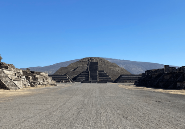 Teotihuacan: Private Tour With Archaeologist + VR Experience - Immersive Virtual Reality