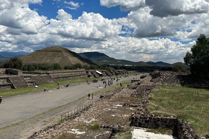 Teotihuacán Pyramids Private Tour From Mexico City - FAQs