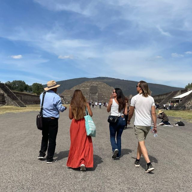 Teotihuacan: Tour With a Local, Transportation & Food - Experience Teotihuacans Archaeological Wonders