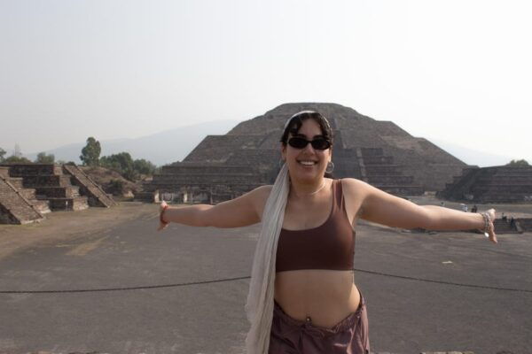 Teotihuacan Tour+Breakfast in Cave+Pickup From CDMX - Driver Details