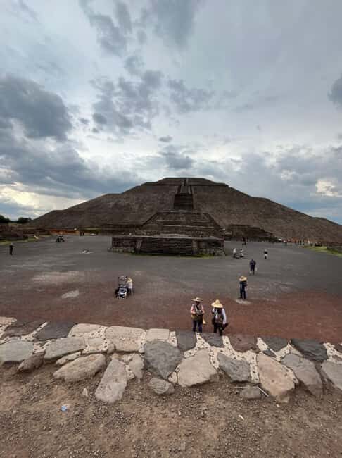 Teotihuacan VIP: Tour of the pyramids and Basilica of Guadalupe, tourist areas - Who Is This Tour Best For?