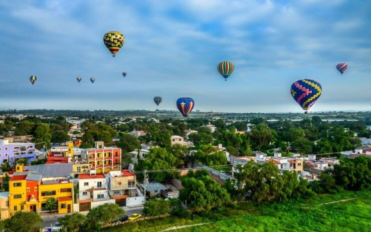 Tequisquiapan: Shared Hot Air Balloon Flight and Breakfast - Experience Highlights