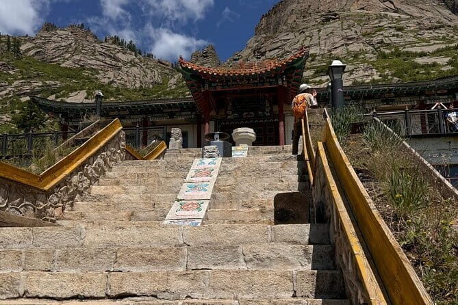 Terelj National Park and Chinggis Khaan Statue Tour - An In-Depth Look at the Tour Experience