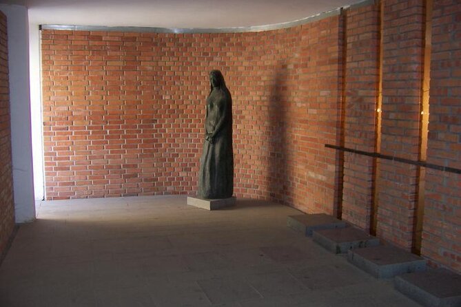 Terezin Tour Including Admission Ticket and Transfer & Audio - Key Inclusions
