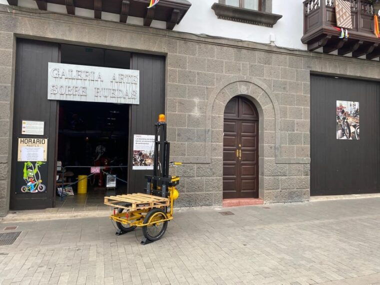 Teror: Visit to Art on Wheels Gallery - Unique Exhibitions and Installations