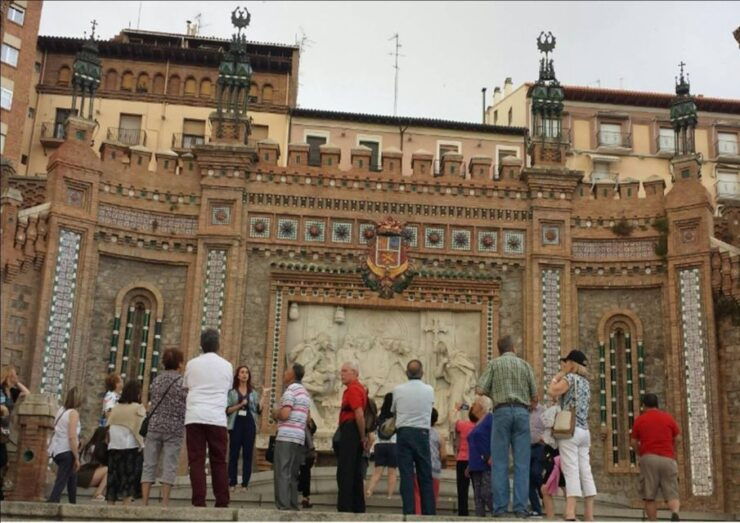 Teruel: Night History and Heritage Tour - Tour Duration and Language