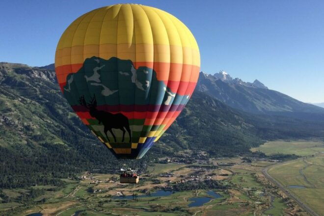 Teton Village: Grand Tetons Sunrise Hot Air Balloon Tour - Inclusions