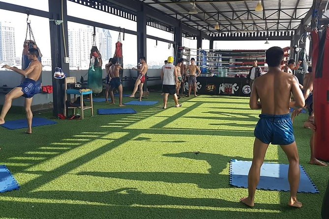 Thai Boxing Lesson, Family and Kids Friendly - Total Review Count and Overall Rating